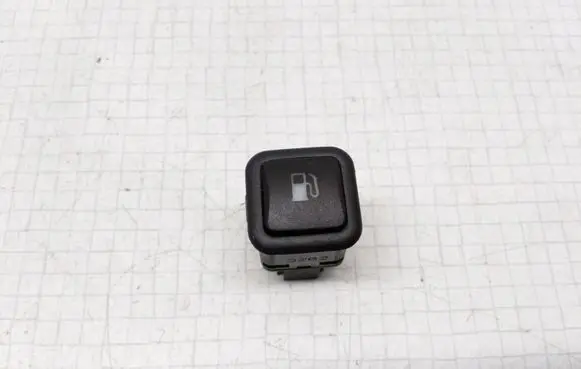 Volkswagen Golf IV Fuel tank opening switch 3B0959833A