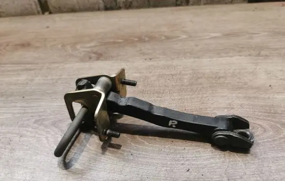 Volvo S60 Rear door check strap stopper 6670 30634551