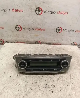 Toyota Avensis T270 Climate control unit 5590005541 445114112031 E1095111