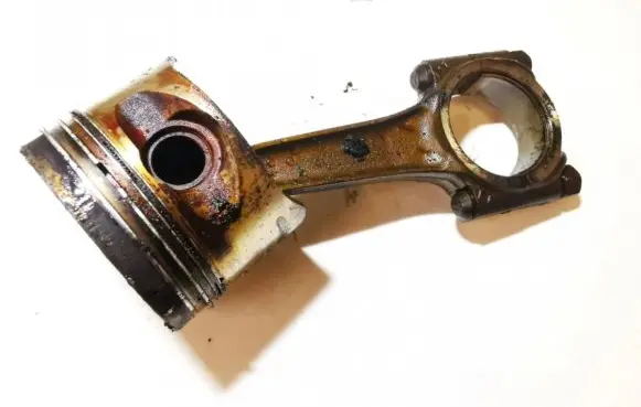 Citroen Xsara Picasso Piston with connecting rod