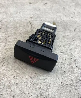 Nissan X-Trail T31 Hazard light switch 06016