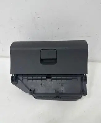 Glove box