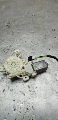Mercedes-Benz GLC X253 C253 Front door window regulator motor A0009065706