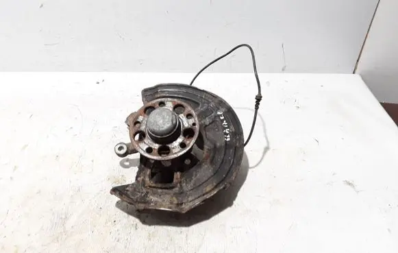 Mercedes-Benz GLA W156 Front wheel hub A2463320100