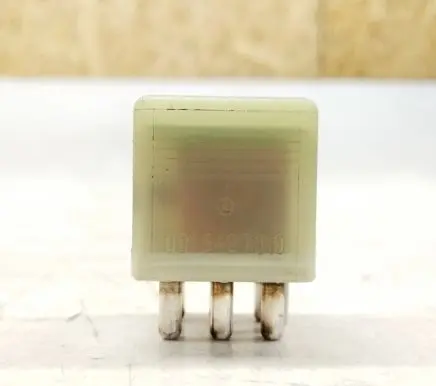 Mercedes-Benz 190 W201 Other relay 0015427819 A0015427819