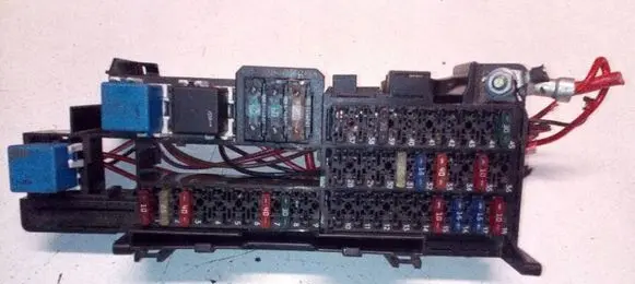 Mercedes-Benz A W168 Fuse module A1685462143