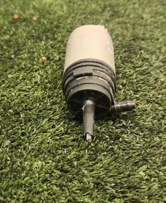 BMW 3 E90 E91 Windscreen/windshield washer pump 6934159