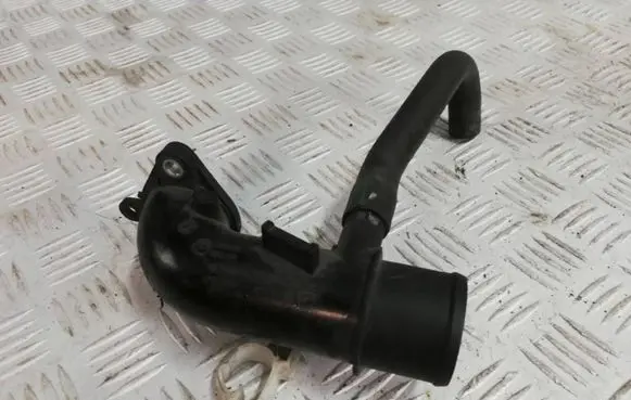 Renault Sandero II Engine coolant pipe/hose 165788384R
