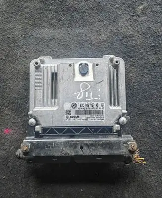 Volkswagen Tiguan Engine control unit/module 03C906027AB