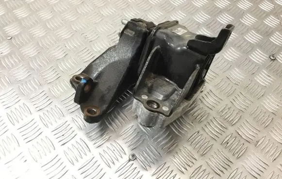 KIA Sportage Engine mount bracket 21830F1800