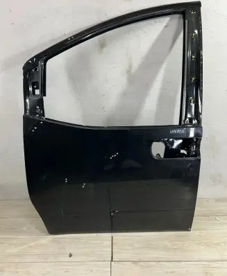 Hyundai Staria Front door