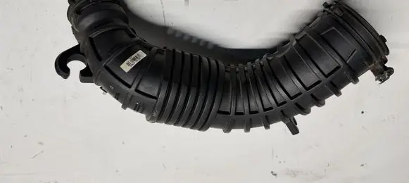 KIA Ceed Air intake hose/pipe 28140J9400