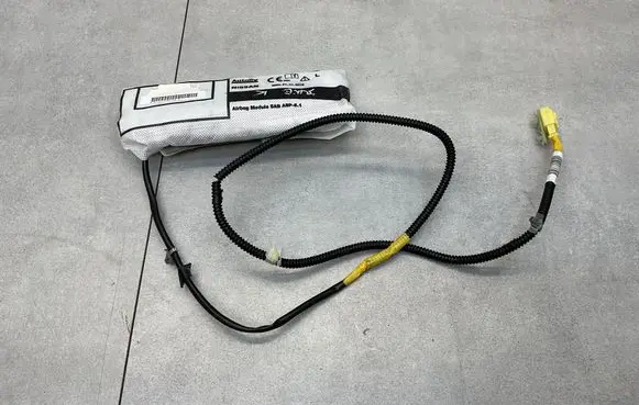 Nissan Juke I F15 Seat airbag 0080P1110013