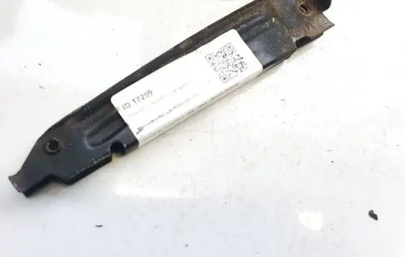 Mercedes-Benz B W245 Front bumper mounting bracket A1698850414