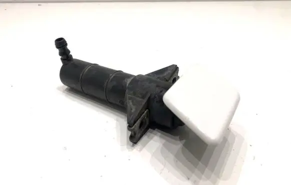 Hyundai i40 Headlight washer spray nozzle 986713V000