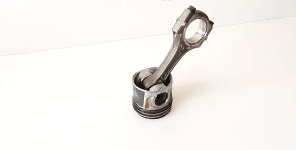 Toyota Avensis T250 Piston with connecting rod