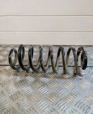 BMW 5 E39 Rear coil spring