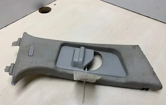 Mercedes-Benz C W204 (B) pillar trim (top) A2048601030