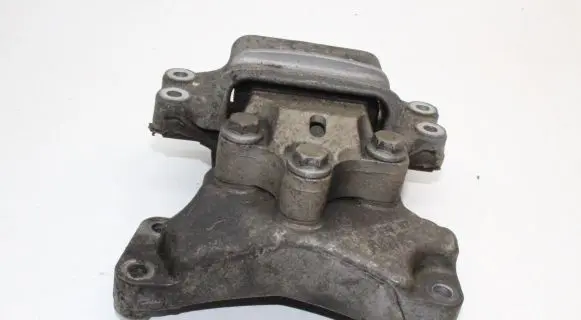 Audi TT TTS Mk2 Engine mount bracket 8J0199555