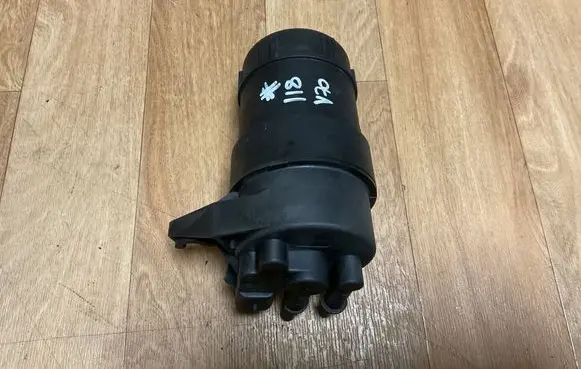 Volvo V70 Fuel filter housing 30792513 V7G2010