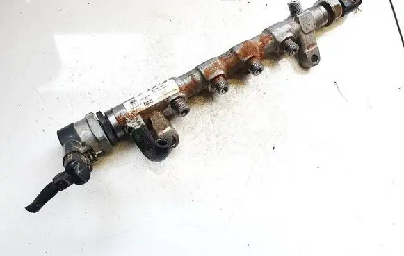 Audi Q3 8U Fuel main line pipe 03l130089j