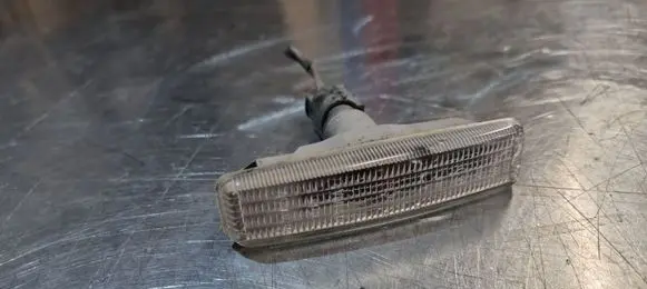 BMW 5 E39 Front fender indicator light 9407958 2496299