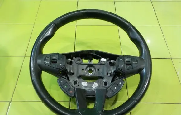 KIA Carens III Steering wheel A4530CC2 17AB146
