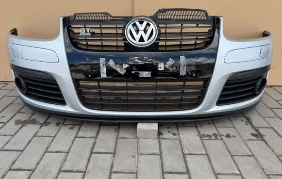 Volkswagen Golf V Front bumper 1K0807221C