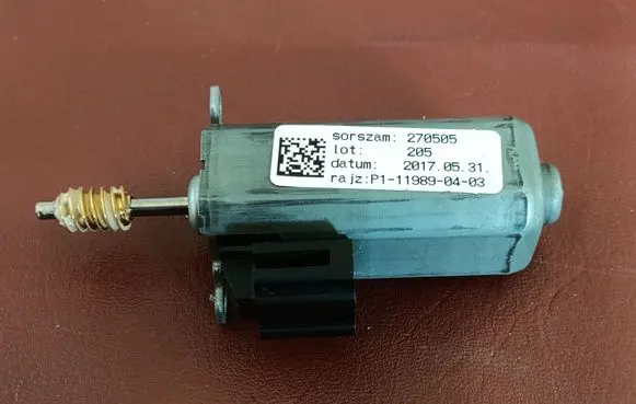 BMW 4 F32 F33 Seat adjustment motor P1119890403 270505