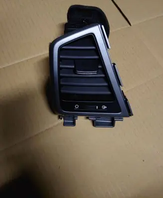 Hyundai Tucson TL Dash center air vent grill 97490D7000
