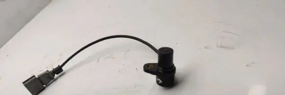 Volkswagen PASSAT CC Crankshaft position sensor 022906433