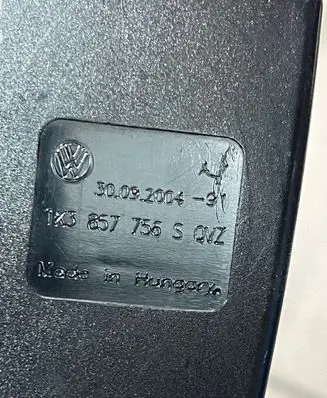 Volkswagen Golf V Front seatbelt buckle 1K3857756S 1K3857756