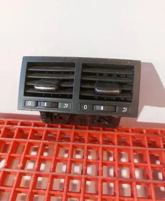 Volkswagen Touareg I Dash center air vent grill 7L6819203D SR04847 2817204