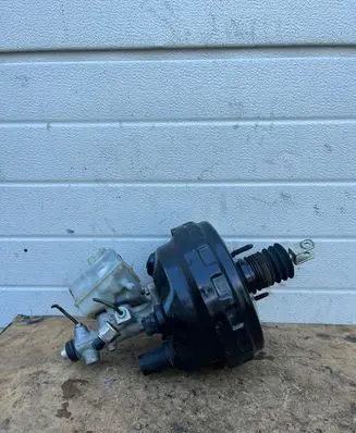 Mercedes-Benz C W203 Brake booster A0054304730 03784920014