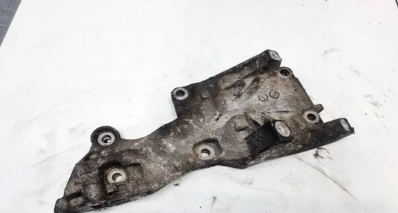 Volkswagen Polo IV 9N3 Engine mounting bracket 045903143E