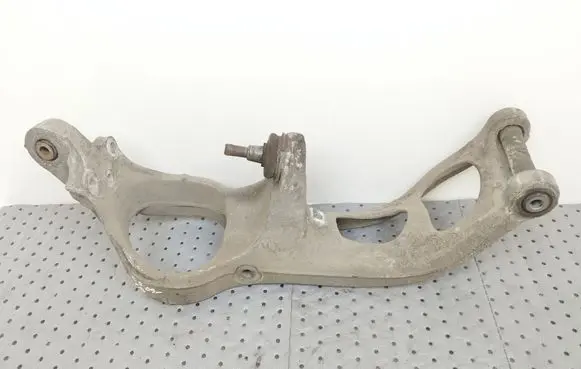 Front lower control arm/wishbone