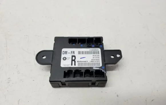 Chrysler Town & Country V Door control unit/module 0502660AD