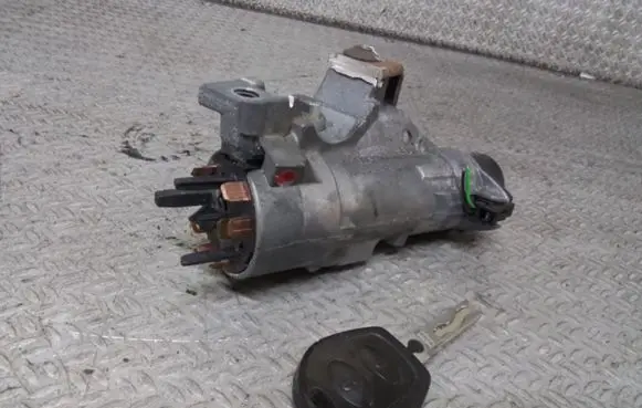 Seat Ibiza III (6L) Ignition lock 4B0905851C