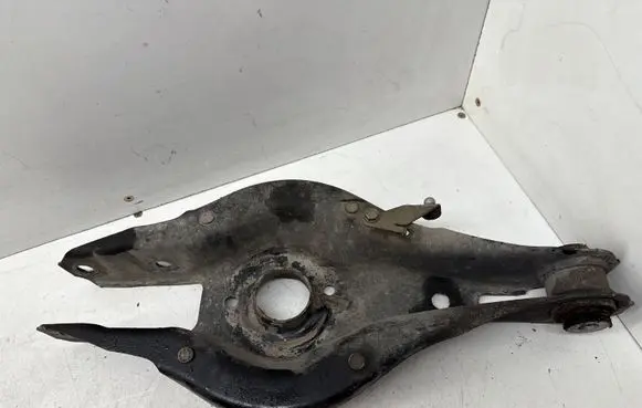 BMW 1 F20 F21 Rear upper control arm/wishbone 6792541