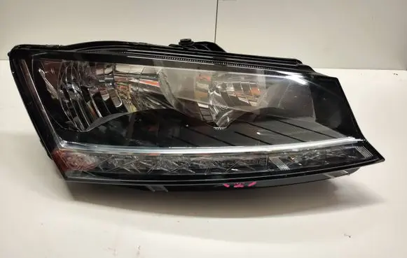 Skoda Fabia Mk3 (NJ) Headlight/headlamp 6V1941016D LE17A6401 030111520200