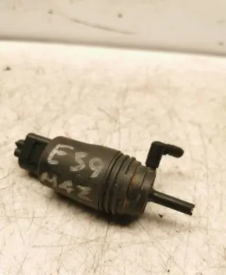 BMW 5 E39 Windscreen/windshield washer pump 23557610 8377612