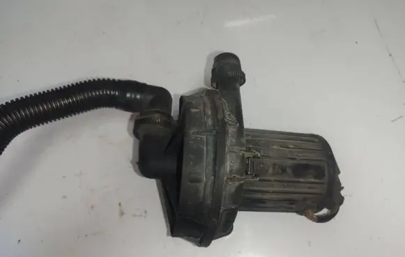 Audi A4 S4 B6 8E 8H Secondary air pump Zsb8e0906613d
