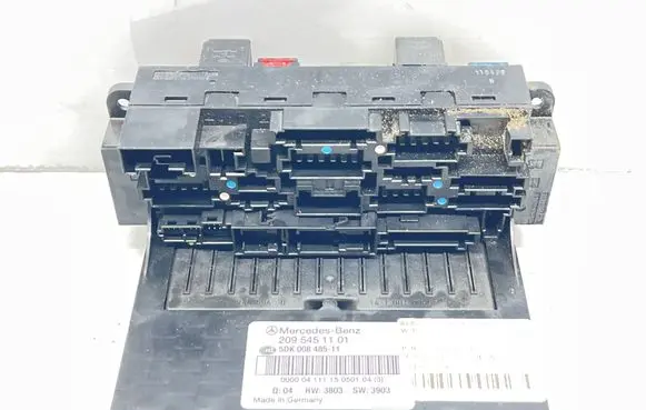 Mercedes-Benz CLK A209 C209 Fuse module 2095451101 5DK00848511