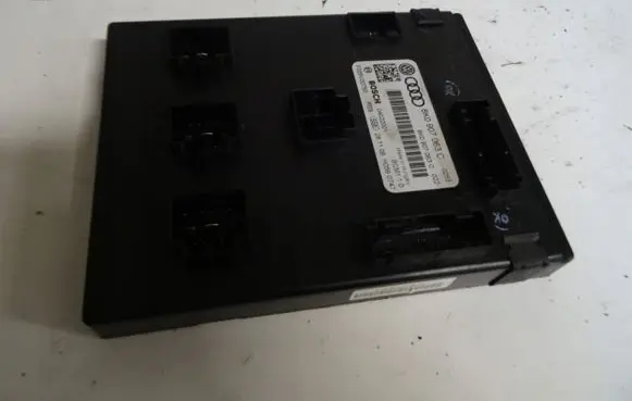Audi A4 S4 B8 8K Comfort/convenience module 8K0907063C