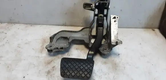 Audi A6 C7 Brake pedal bracket assembly 4G1723117 4H1723140A
