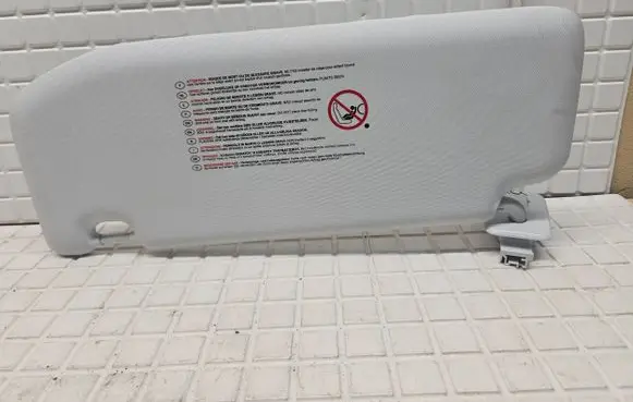 Peugeot 208 Sun visor