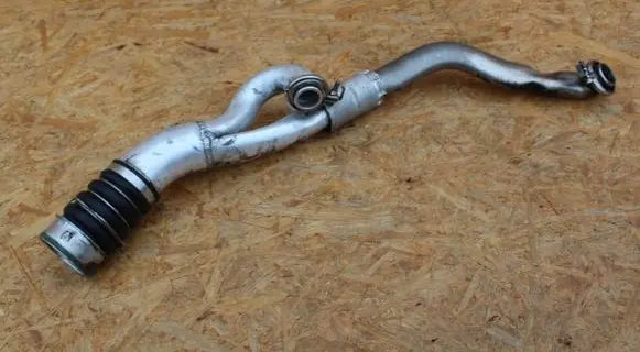 BMW 3 E90 E91 Air intake hose/pipe 7556551