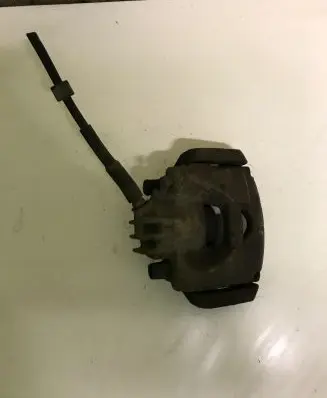 Peugeot 5008 Front brake caliper