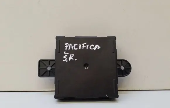 Chrysler Pacifica Sliding door control unit/module 68225096AE A2C7475250500 644698