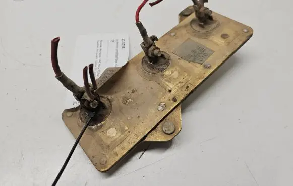 Audi A6 S6 C4 4A Coolant fan relay 4A0959493A